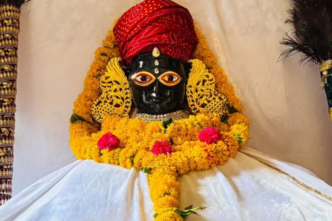 जय श्री श्याम।🚩🦚🪈🌼

#KhatuWaleBaba