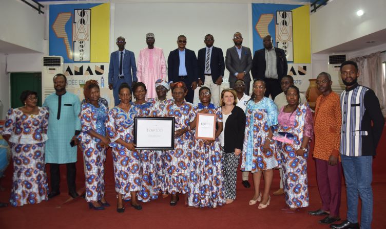 Ecole Africaine des Métiers d'Architecture et d'Urbanisme (EAMAU) a Lomé (Togo) ranked 13th in the overall University ranking of the 9th Inspireli Awards 2024.

Congratulations! See more at worldarchiranking.com

Submit to inspireli.com until 15 June 2025!