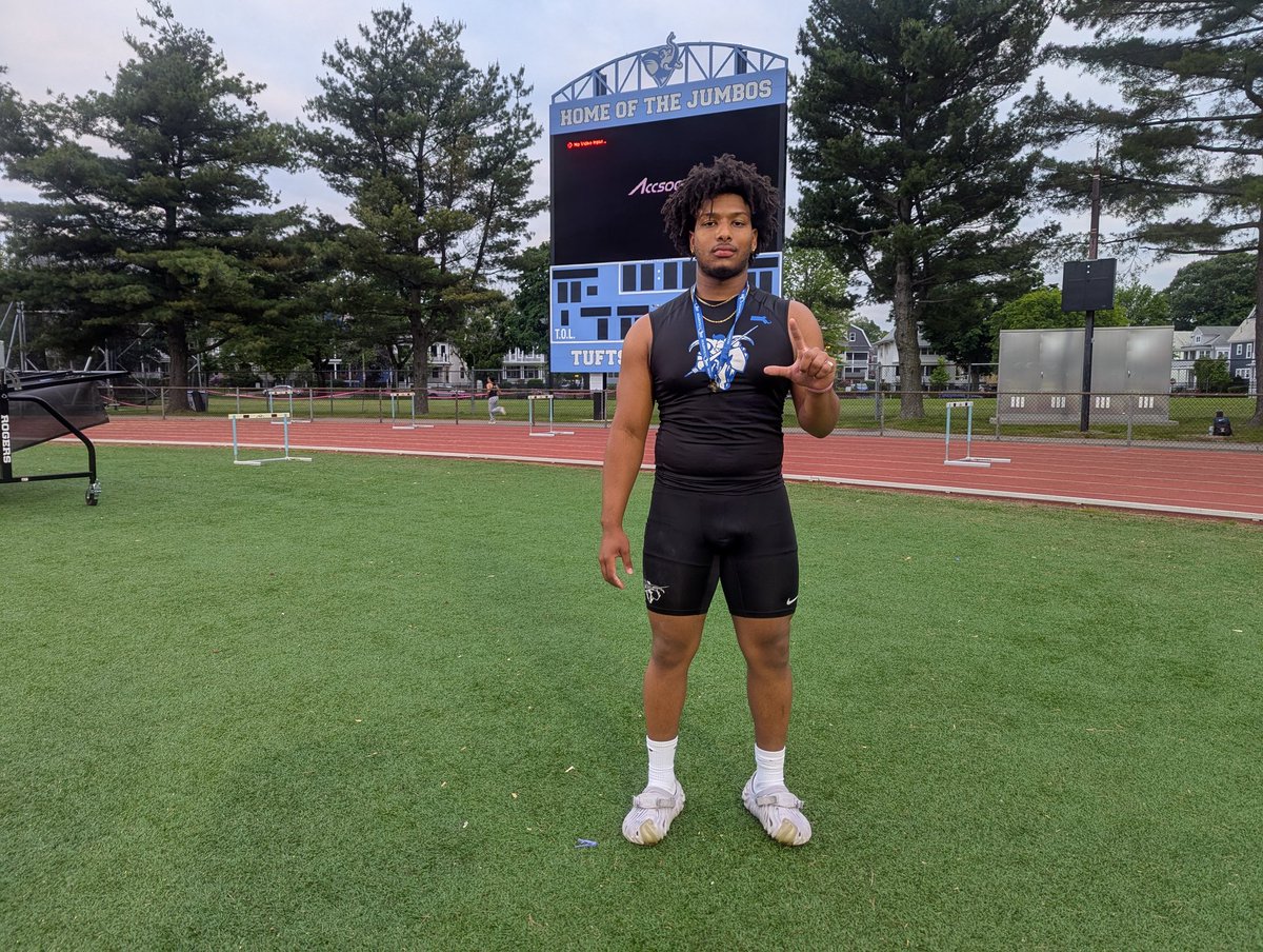 LawrenceLancerstrack (@lhslancerstrack) on Twitter photo Argenis Luciano is your 2025 Division 1 State Champion in the discus! His throw of 160'9" earns him yet another gold medal this season. Also this year's valedictorian, we're all proud of this young man and how he represents our great city.
<a href="/JamiePote/">Jamie Pote</a> <a href="/DWillisET/">David Willis</a> <a href="/LPS_Education/">Lawrence Public Schools</a> Argenis Luciano is your 2025 Division 1 State Champion in the discus! His throw of 160'9" earns him yet another gold medal this season. Also this year's valedictorian, we're all proud of this young man and how he represents our great city.
<a href="/JamiePote/">Jamie Pote</a> <a href="/DWillisET/">David Willis</a> <a href="/LPS_Education/">Lawrence Public Schools</a>