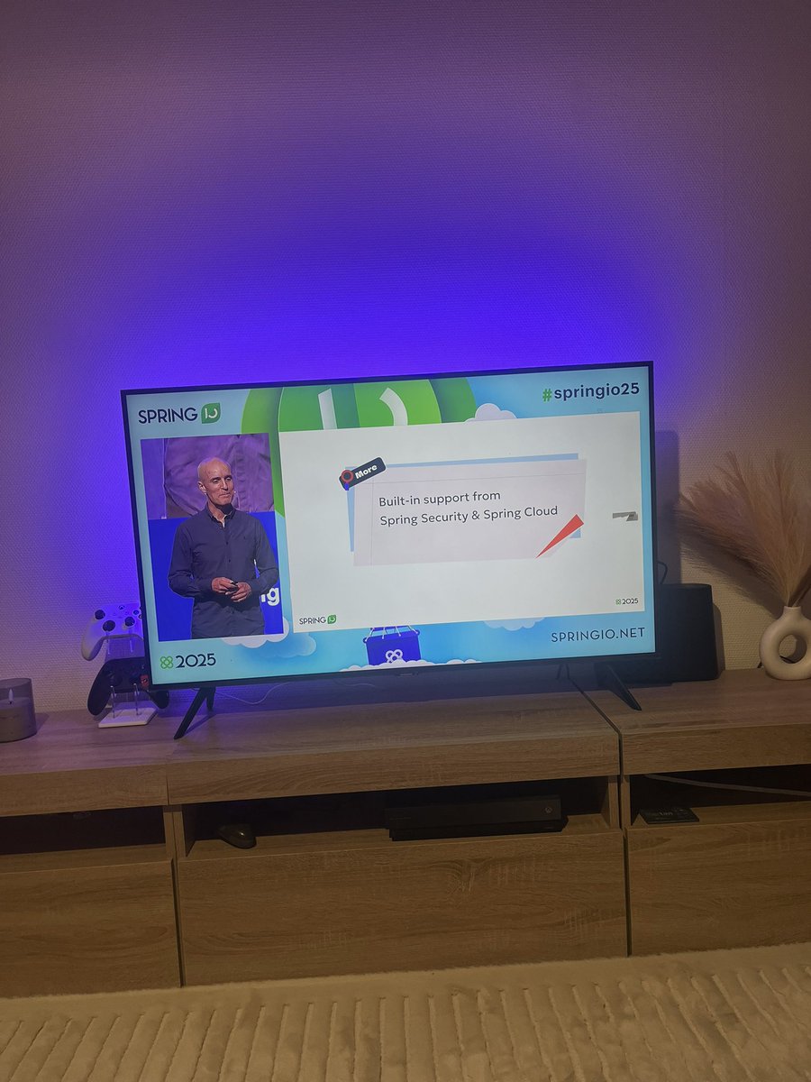 KhazimNdiaye's tweet image. #springframework7 😎