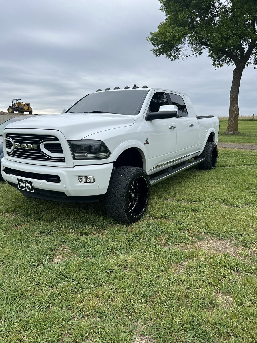 IowaDieselCrew's tweet photo. I really need license plate ideas for this truck because the issued one is so boringgggg https://t.co/bWca67OAiZ