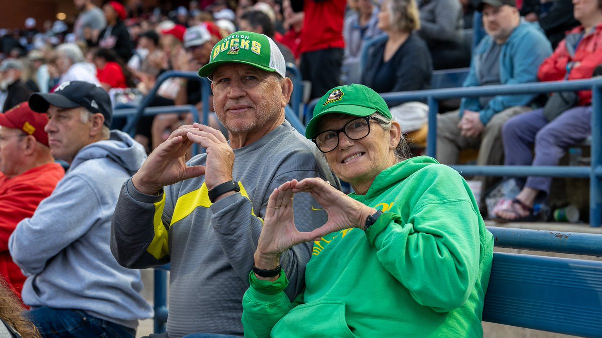 Oregon Softball tweet media