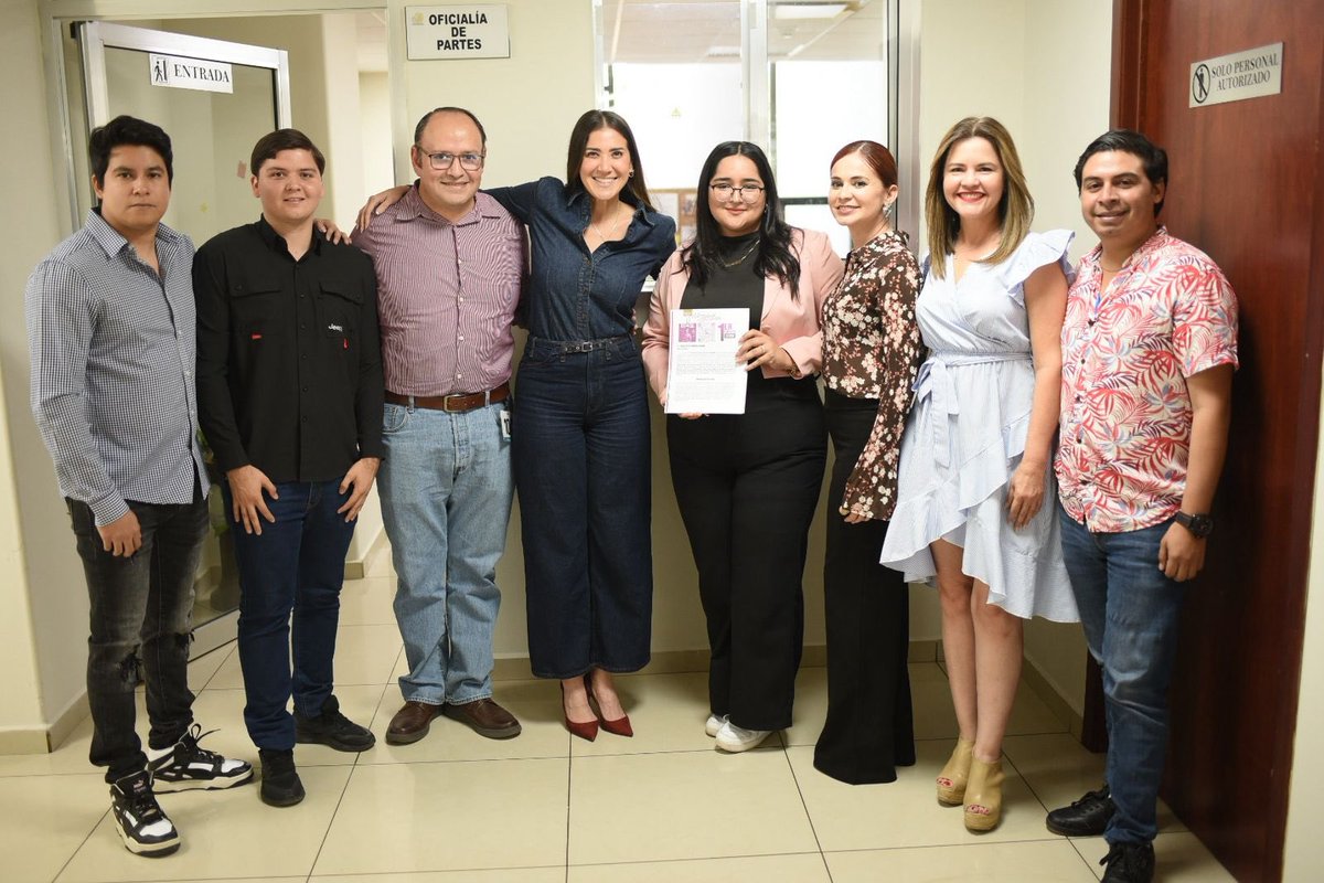 Tuve el gusto de acompañar a <a href="/elizazuetamx/">Eli Zazueta</a>, diputada juvenil en el <a href="/congresosinaloa/">Congreso del Estado de Sinaloa</a>, para presentar una gran iniciativa: el derecho de las juventudes a su primer empleo formal.💼

Fomentar la participación juvenil es el inicio de muchas más oportunidades para nuestras y nuestros