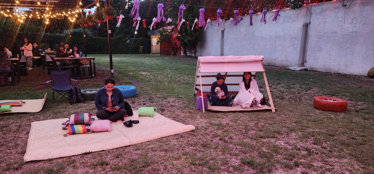 CIEUATx's tweet photo. 🎬 Noche de cine 🎦

🎥 El pasado 24 de mayo, disfrutamos al aire libre de la película:

🍿 Los hijos de la calle

👥 Los comentarios y análisis estuvieron a cargo de Sandra Lizeth Vázquez Vega (@Sandve3) y Eduardo Rosales Flores https://t.co/lNHJSdXMnM