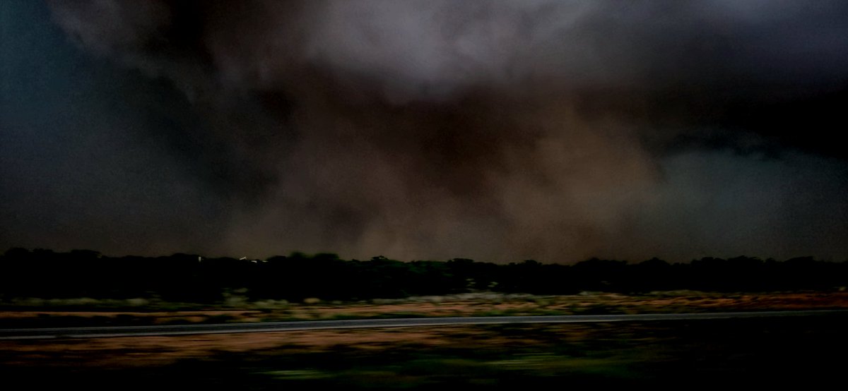 OnlyStorms806's tweet photo. Tornado #1 and two! lamesa, TX and beyond! https://t.co/qGGlJyGrKG
@ReedTimmerUSA @NWSLubbock @TxStormChasers 5/29/25 https://t.co/fk88VJ0ZV9