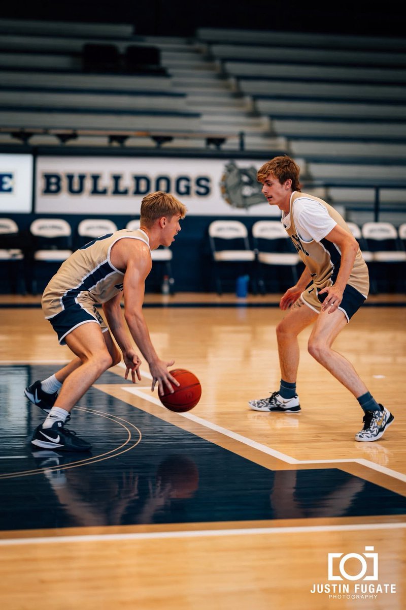 Logan (@lbartrum) on Twitter photo Iron sharpens iron
Watching these 2 battle every day is special.
<a href="/SethCaudill1323/">Seth Caudill</a> is as skilled as ANY player in Kentucky
<a href="/talanosborne00/">Talan Osborne</a> is a walking highlight
Buckle up Hazard 🐶 <a href="/hazardbulldogs_/">Hazard Bulldogs Basketball</a> Iron sharpens iron
Watching these 2 battle every day is special.
<a href="/SethCaudill1323/">Seth Caudill</a> is as skilled as ANY player in Kentucky
<a href="/talanosborne00/">Talan Osborne</a> is a walking highlight
Buckle up Hazard 🐶 <a href="/hazardbulldogs_/">Hazard Bulldogs Basketball</a>