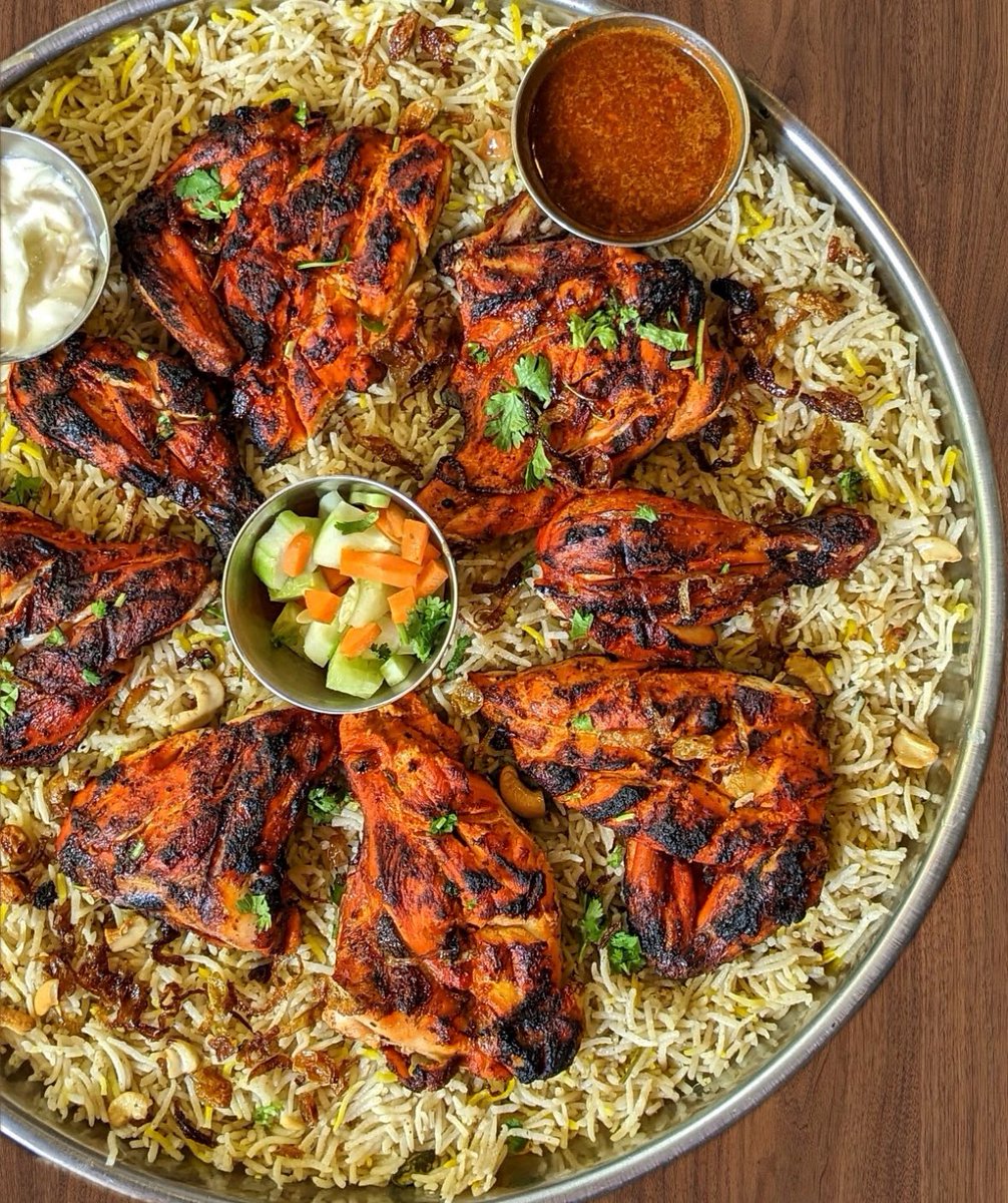 Indian style Tandoori Chicken Biryani Platter 🍗!!!

Eat alone or share?