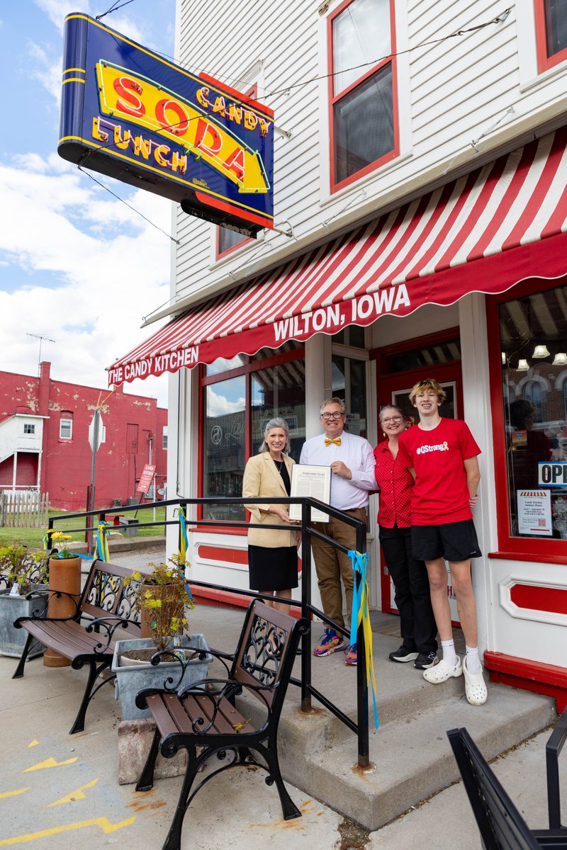 Joni Ernst tweet media