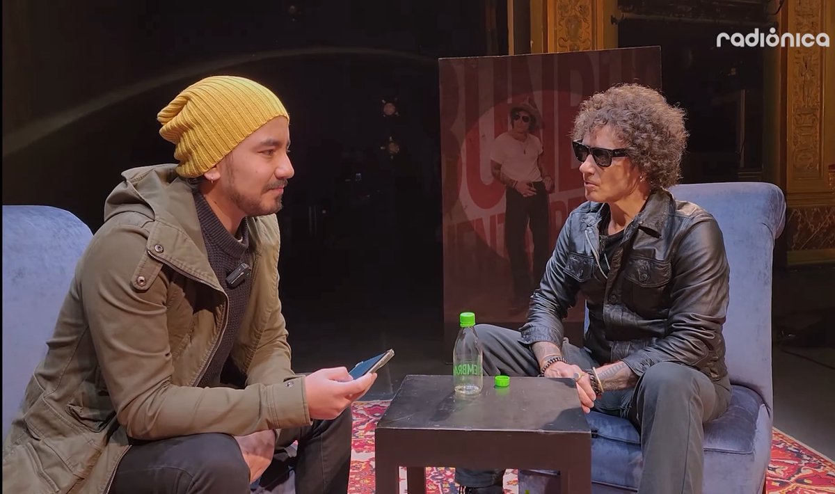 Entrevista a Enrique Bunbury en Radiónica (Colombia), por Cristian Forigua
youtu.be/B7T7FbNgE40