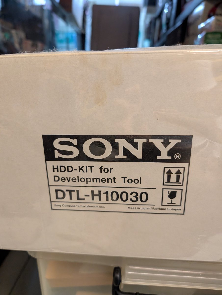JordanMynes's tweet photo. Who do I get in contact with about several devkits I came across in a Taiwanese retro games shop?

Intelligent Systems:
Nitro Emulator, connected to a DS Lite
Nitro Capture, connected to a DS

Sony HDD-KIT DLT-H10030, sealed 

And a Sony kit w box/manuals

@hard4games might know? https://t.co/kH3TZ5dzYJ