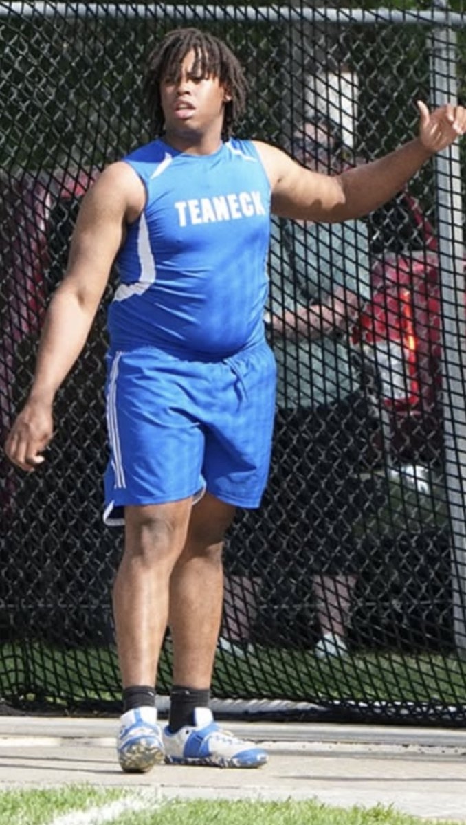 Teaneck HighwayMen/Women (@tnecktfxc) on Twitter photo Championship Weekend Spotlight:
Everton "E.J." Bills (Senior) Throws
Qualified for🇺🇸 HS Nationals in Discus w/ a School Record and Bergen County #10 All-Time w/ 181-9‼️
.
EJ is ranked #1 in North Jersey & #5 in the State (DT).
.
EJ was All-State in the Shot Put in the Winter🥇 Championship Weekend Spotlight:
Everton "E.J." Bills (Senior) Throws
Qualified for🇺🇸 HS Nationals in Discus w/ a School Record and Bergen County #10 All-Time w/ 181-9‼️
.
EJ is ranked #1 in North Jersey & #5 in the State (DT).
.
EJ was All-State in the Shot Put in the Winter🥇