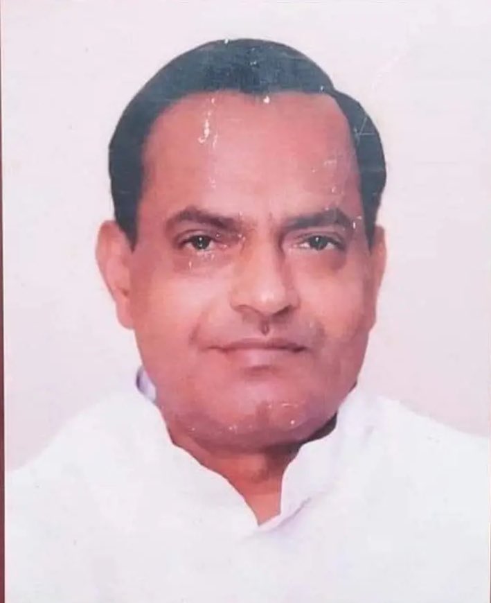 Shyamlal Yadav (@rtiexpress) on Twitter photo Homage to #BirBahadurSingh on his death anniversary. A <a href="/CMOfficeUP/">CM Office, GoUP</a> who, came from Gorakhpur (known for gang wars) implemented Gangster Act, had to deal with massacres like Hashimpura, saw build up in Ayodhya, locks of lord Ram’s birth place were opened in his tenure, saw some Homage to #BirBahadurSingh on his death anniversary. A <a href="/CMOfficeUP/">CM Office, GoUP</a> who, came from Gorakhpur (known for gang wars) implemented Gangster Act, had to deal with massacres like Hashimpura, saw build up in Ayodhya, locks of lord Ram’s birth place were opened in his tenure, saw some