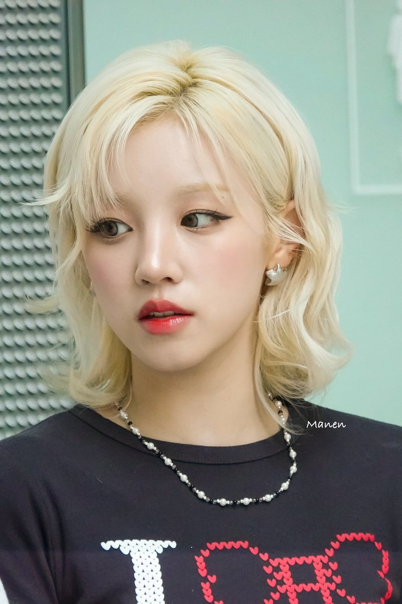 kpopsapphic's tweet photo. Yuqi (i-dle) https://t.co/6roT39GtG5