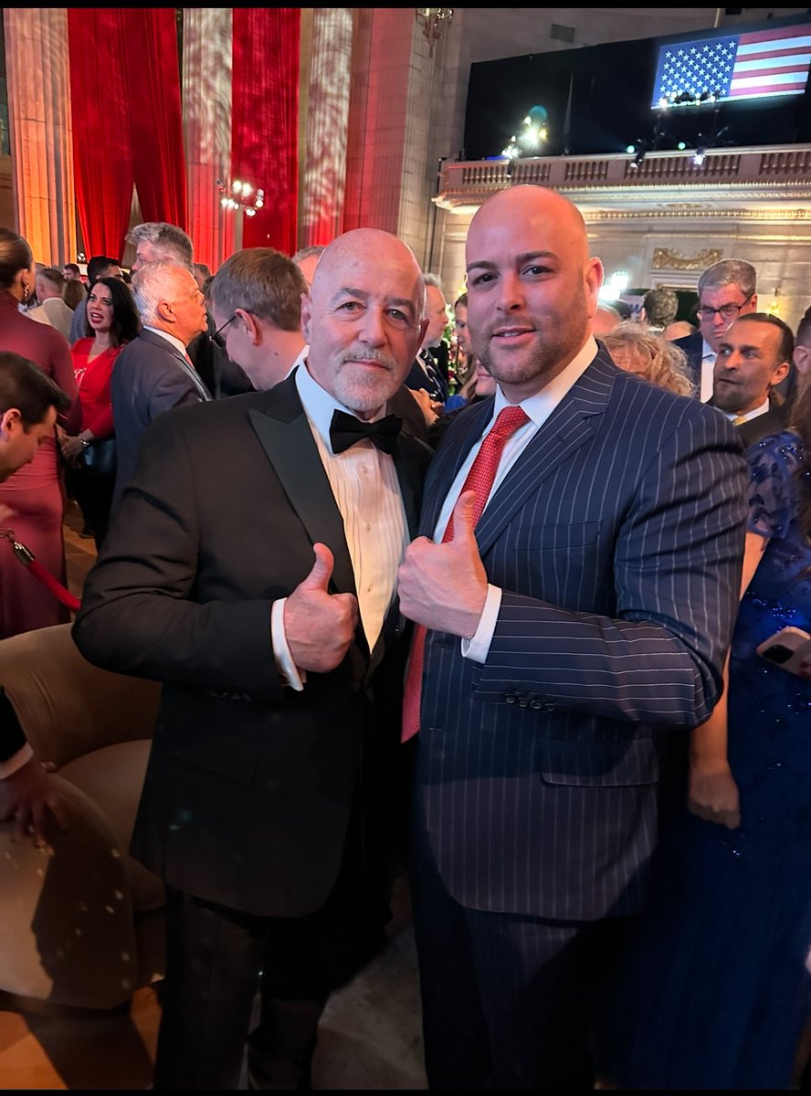 CammarataLawNYC's tweet image. Rest in Peace @BernardKerik you were a true American Patriot and great supporter of @RudyGiuliani during his legal battles. You did not hesitate to offer us assistance when needed. May you rest with the best.