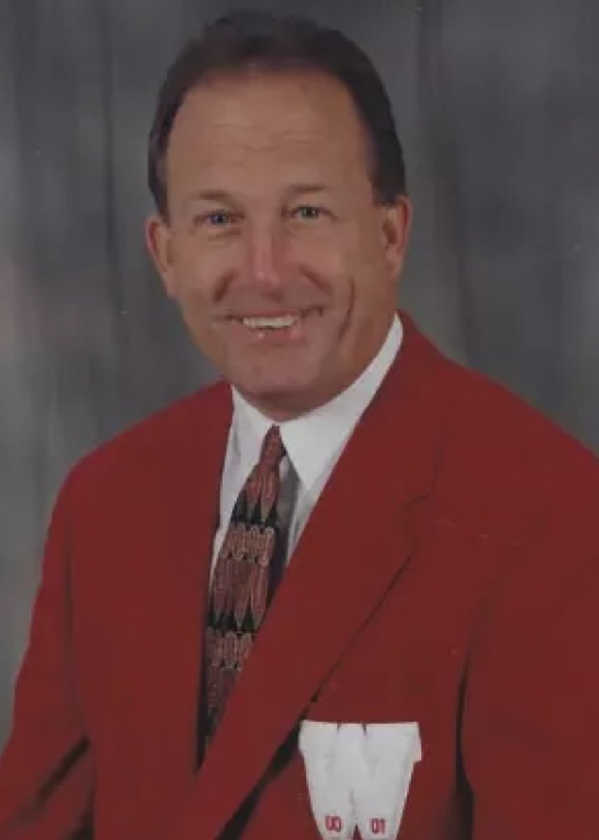 Congratulations to former Edgewood President Tom Shipley (1989-2002) for recently being selected to the Wisconsin Athletics Hall of Fame! 👏👏