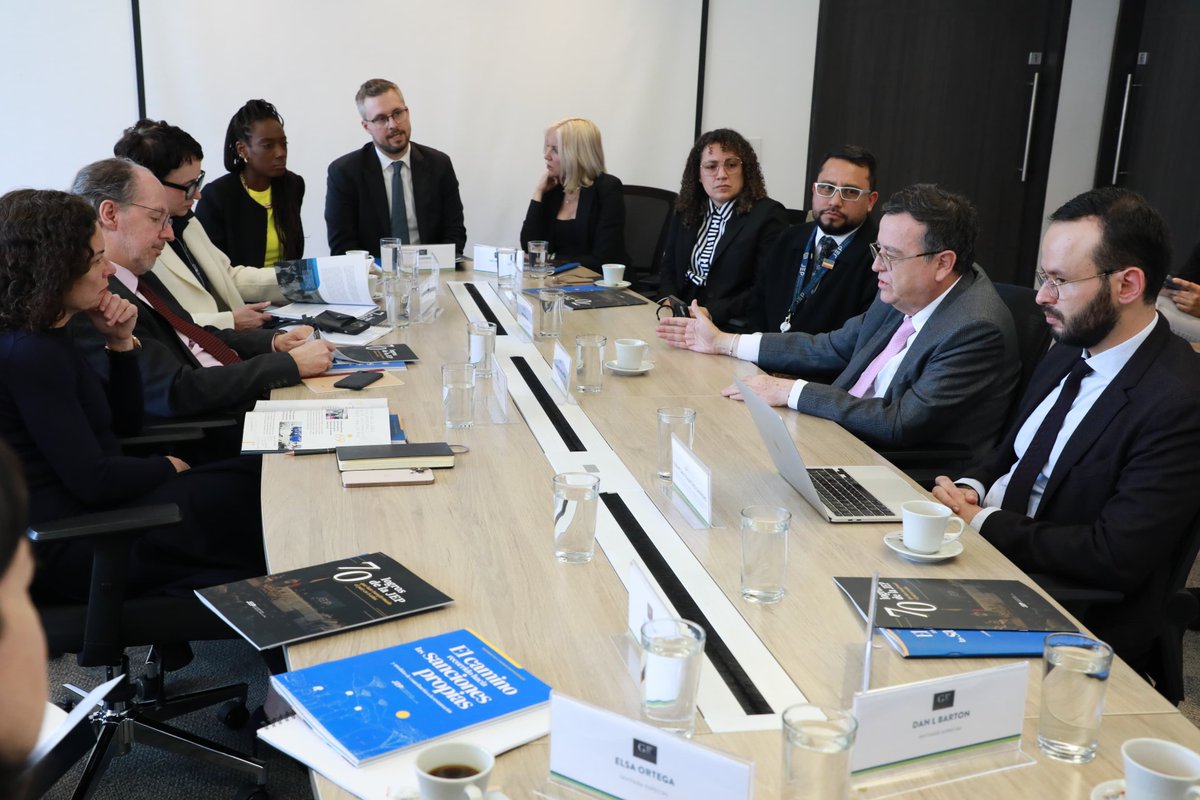 Jurisdicción Especial para la Paz (@jep_colombia) on Twitter photo El presidente de la #JEP, magistrado Alejandro Ramelli, sostuvo una reunión con Almudena Bernabéu (<a href="/almubernabeu/">Almudena Bernabeu</a>), CEO del <a href="/G37Centre/">G37 Centre</a>, y miembros de su Junta Directiva, a quienes les relató cómo ha sido el trabajo de la Jurisdicción en siete años de funcionamiento. El presidente de la #JEP, magistrado Alejandro Ramelli, sostuvo una reunión con Almudena Bernabéu (<a href="/almubernabeu/">Almudena Bernabeu</a>), CEO del <a href="/G37Centre/">G37 Centre</a>, y miembros de su Junta Directiva, a quienes les relató cómo ha sido el trabajo de la Jurisdicción en siete años de funcionamiento.