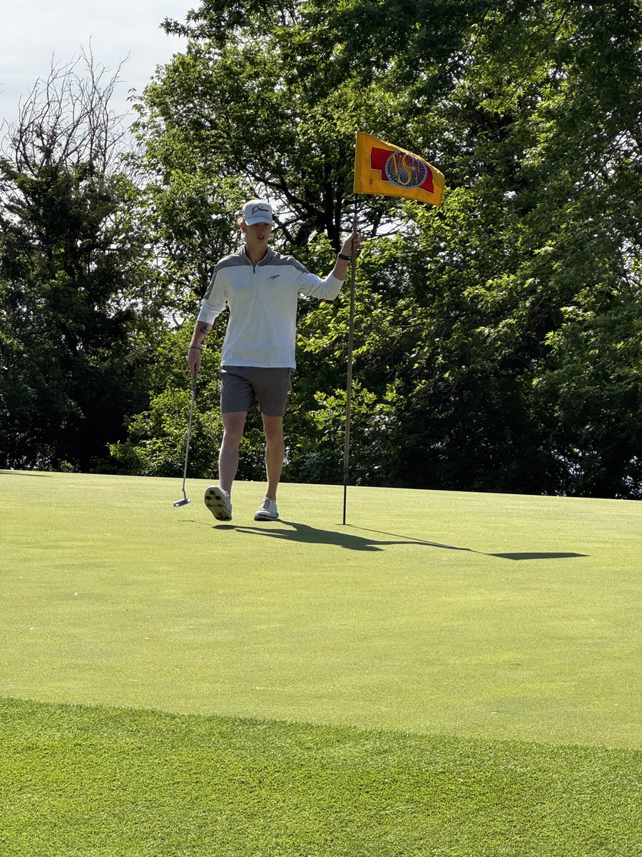 LNEBoysGolf's tweet photo. State Update:

Hayden Tenopir finishes in 8th place with a two day total of 145 (+3). Congrats to him on being the 1st Rocket medalist since 2021! 

Carter Thompson finished off his Rocket career with a solid showing. 160 (+18) and T33. 

So proud of both of these young men! https://t.co/xFq8mdGzBH