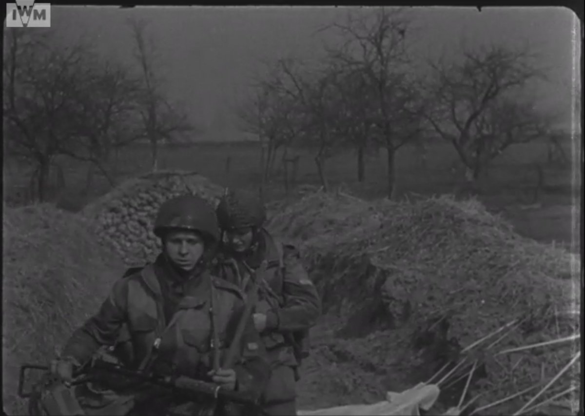 6thairborne's tweet photo. Men of the 6th Airlanding Brigade Hamminkeln, Germany for Operation Varsity with what looks like a Mk II & Mk V Sten guns suppressors (silencers) attached.
#OpVarsity #AFPU https://t.co/oqh4hvawHB
