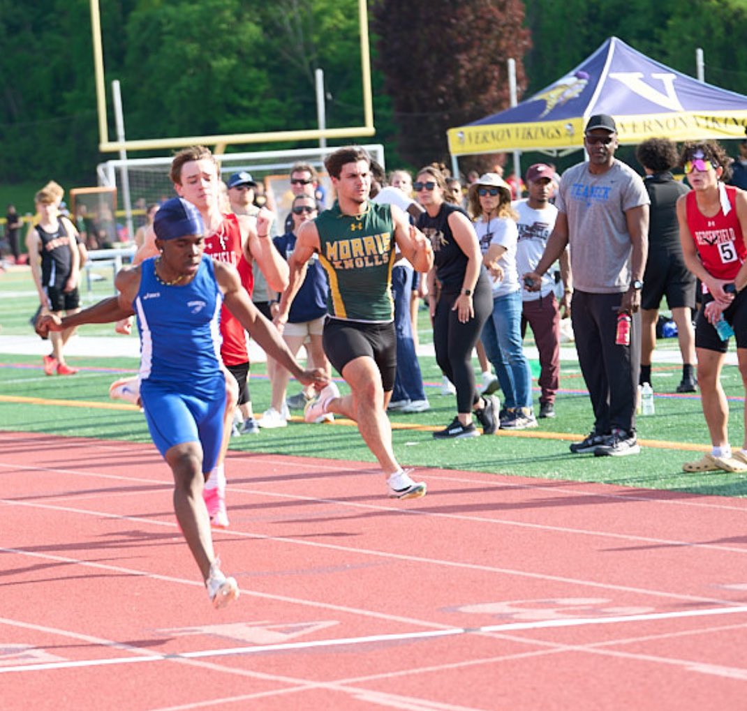 Teaneck HighwayMen/Women (@tnecktfxc) on Twitter photo Championship Weekend Spotlight:
Joshua "🇯🇲" Williams (11th) Sprinter
.
Josh is already a 3 year Post-Season Vet. He has won in High Jump , 100m , 200m as well as the 4x100 relay.
.
Start Fast and Finish Strong is one of Josh's mottos to live by‼️ Championship Weekend Spotlight:
Joshua "🇯🇲" Williams (11th) Sprinter
.
Josh is already a 3 year Post-Season Vet. He has won in High Jump , 100m , 200m as well as the 4x100 relay.
.
Start Fast and Finish Strong is one of Josh's mottos to live by‼️