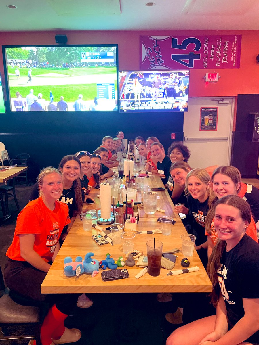 WCHS_308sball's tweet photo. Thank you to Lindsey Plumbing for sponsoring our team dinner at Kep’s tonight before our Regional Championship game tomorrow! https://t.co/W88CATEUNO