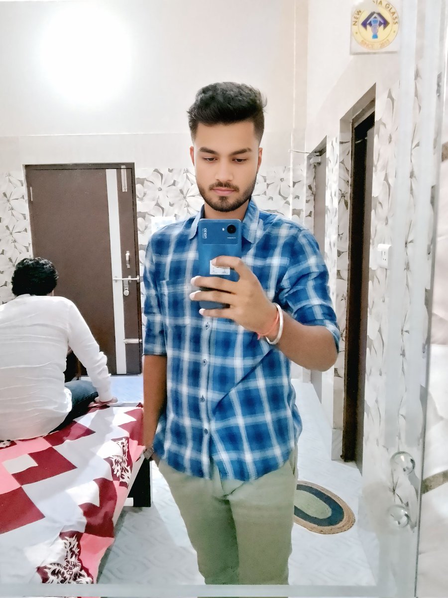 ayushsingh4749's tweet photo. Loyal लोगों की कोई love story नहीं होती ....!
❣️😘💯😘❣️ https://t.co/CQPvEFAh1P