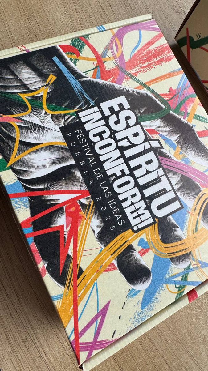 OIasoy50188's tweet photo. ¡Primer día en el Festival de las Ideas, no quiero que se acabe! 💡🔥
Charlas, innovación y mentes brillantes, salgo con más preguntas que respuestas… ¡y eso me encanta!

¿Ustedes también tienen mil ideas rondando? 👀 @FDIdeas @gruposalinas @RicardoBSalinas 
 #InspiraciónPura https://t.co/VLwlCb1rAi