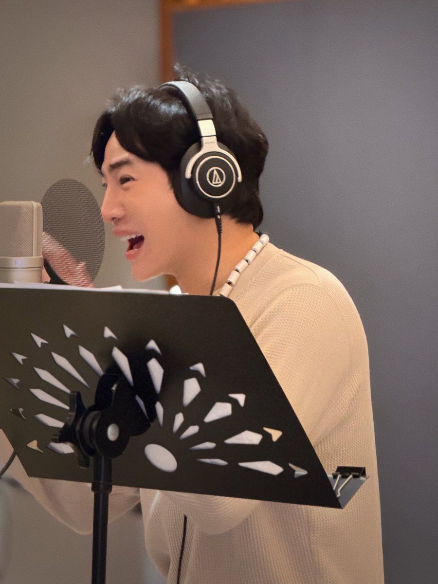 Palit_Official's tweet photo. 📸 เฮียเข้าห้องอัดเพลงใหม่ @peckpalit #PeckPaLitChoke #เป๊กผลิตโชค https://t.co/j7Sj5Pozte