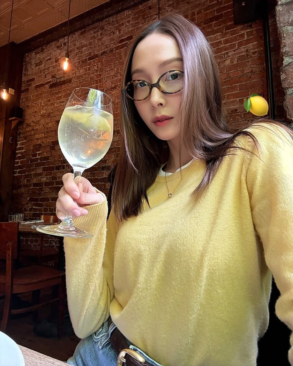 [Jessica Jung Instagram] 250530 (1)

jessica.syj: Honey-glazed🍯🌼🍋🌤️💛💫

📍 New York

#JessicaJung #제시카