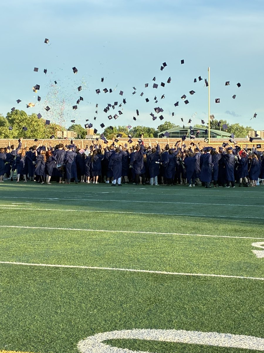 AbleNotLabel's tweet image. There is something truly special about the class of 2025. Such an amazing group of hardworking and loving students. We couldn’t be prouder of our graduates. 

A special heartfelt congratulations to Lorin, Jacob, Austin, Peyton, Brandon, Anna, Hailley, Alexis, Gabby, and Andrew!