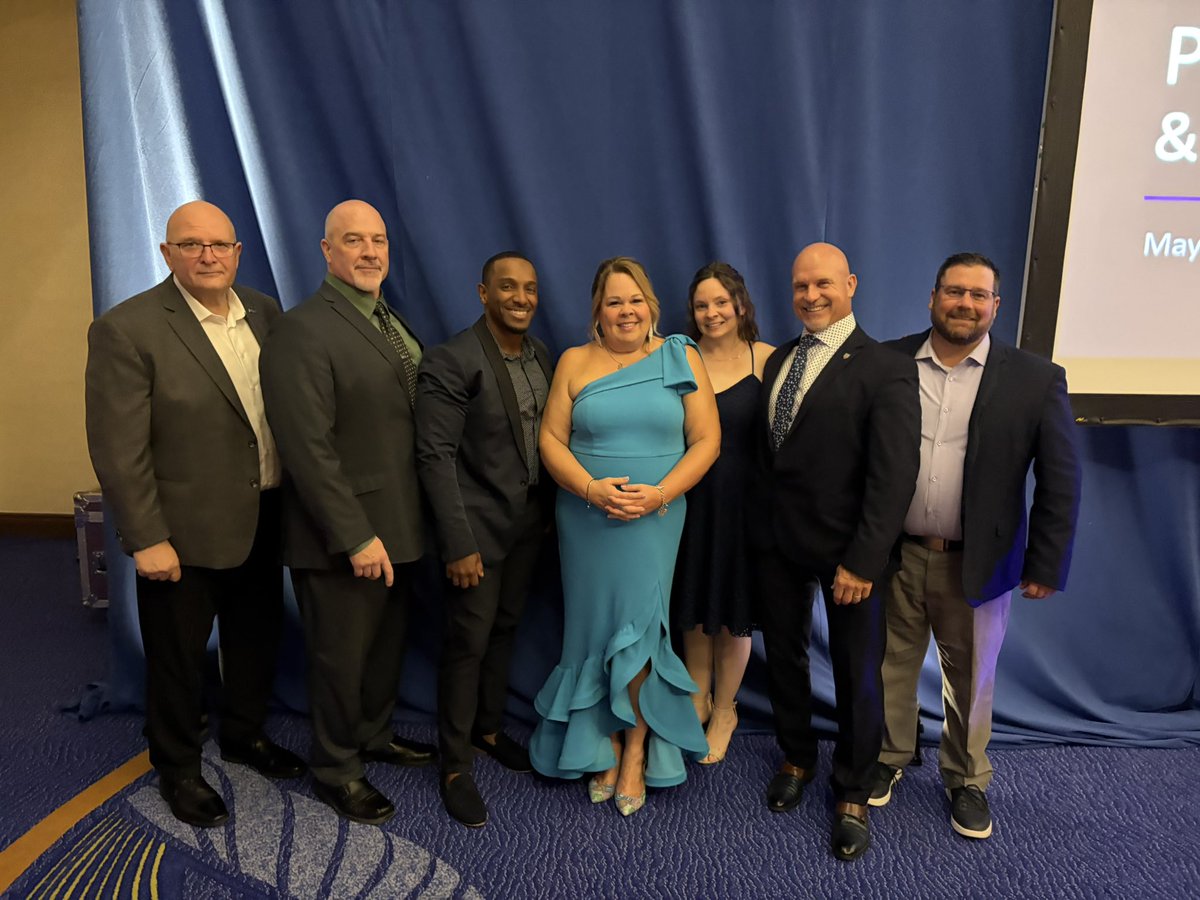 Windsor Police Association (@windsorpa519) on Twitter photo Honoured to attend the 2025 <a href="/PoliceAssocON/">Police Association of Ontario (PAO)</a> Presidents Banquet & Awards Dinner tonight. Grateful to be in the room with so many dedicated members — especially proud to be here with Shelley Atkinson and Survivors of Law Enforcement (SOLE). #PAO2025 Honoured to attend the 2025 <a href="/PoliceAssocON/">Police Association of Ontario (PAO)</a> Presidents Banquet & Awards Dinner tonight. Grateful to be in the room with so many dedicated members — especially proud to be here with Shelley Atkinson and Survivors of Law Enforcement (SOLE). #PAO2025