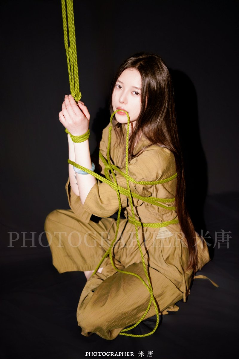 提前请大家吃粽子，端午安康💚

粽子:<a href="/Baichuanlulu/">百川</a> 
包粽子:<a href="/namemitang/">米唐</a>