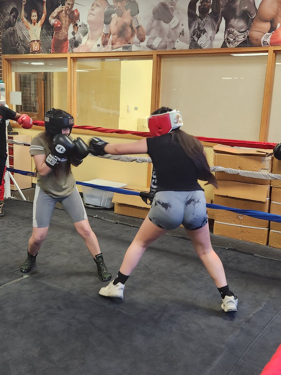 Today at #JanieCTurnerRec, some of the kids sparred in the ring.
