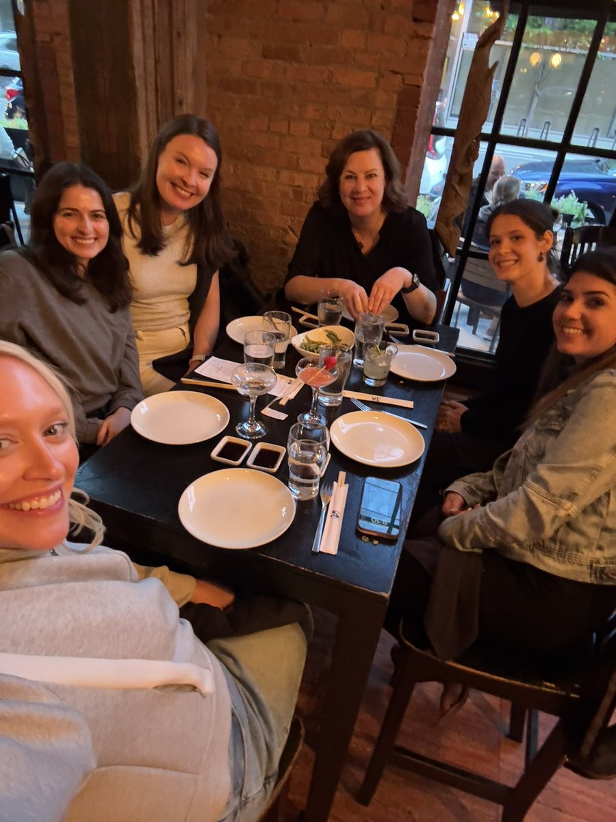 AmandaBinDC's tweet image. Gang&apos;s (mostly) all here. #ASCO25