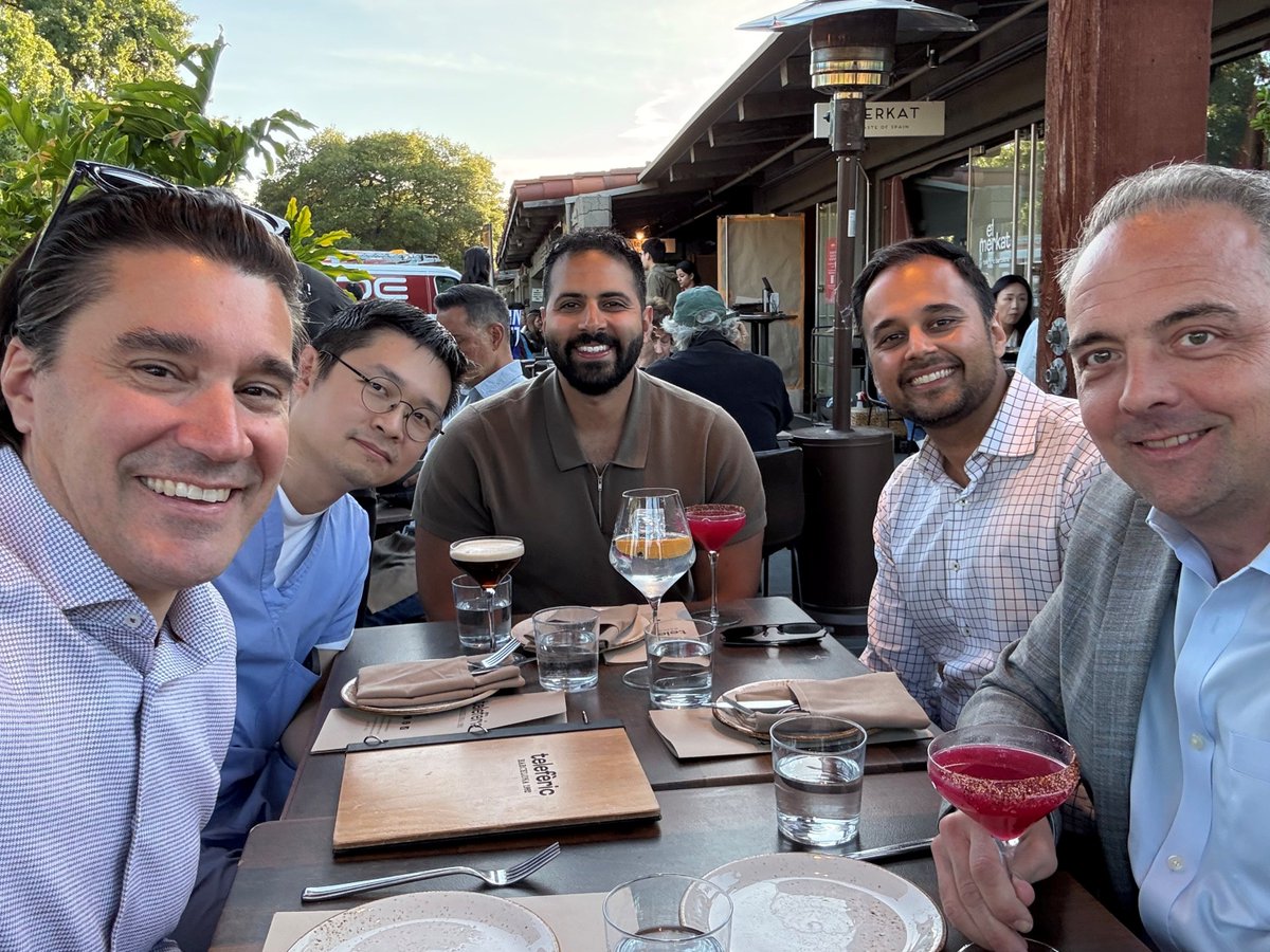 Jeff Teuteberg (@jeffteuteberg) on Twitter photo Incredible talk by <a href="/HenryFordHealth/">Henry Ford Health</a>'s <a href="/dlanfearMD/">David E. Lanfear, MD MS</a> using 🧬for precision medicine in HF this am for <a href="/Stanford/">Stanford University</a> GR and 🙏 for visiting with <a href="/Stanford_HF/">Stanford Heart Failure, Cardiac Transplant and MCS</a>'s fellows over dinner.
<a href="/KiranKhush1/">Kiran Khush</a> <a href="/stanfordctsurg/">Stanford Cardiothoracic Surgery</a> <a href="/StanCVFellows/">StanfordCVFellowship</a>
<a href="/HFSA/">HFSA</a> <a href="/JCardFail/">Journal of Cardiac Failure</a> <a href="/EldrinL/">Eldrin Lewis</a> <a href="/SunnyVMD/">Sunny Varshney, MD</a> <a href="/euanashley/">euan ashley</a> Incredible talk by <a href="/HenryFordHealth/">Henry Ford Health</a>'s <a href="/dlanfearMD/">David E. Lanfear, MD MS</a> using 🧬for precision medicine in HF this am for <a href="/Stanford/">Stanford University</a> GR and 🙏 for visiting with <a href="/Stanford_HF/">Stanford Heart Failure, Cardiac Transplant and MCS</a>'s fellows over dinner.
<a href="/KiranKhush1/">Kiran Khush</a> <a href="/stanfordctsurg/">Stanford Cardiothoracic Surgery</a> <a href="/StanCVFellows/">StanfordCVFellowship</a>
<a href="/HFSA/">HFSA</a> <a href="/JCardFail/">Journal of Cardiac Failure</a> <a href="/EldrinL/">Eldrin Lewis</a> <a href="/SunnyVMD/">Sunny Varshney, MD</a> <a href="/euanashley/">euan ashley</a>