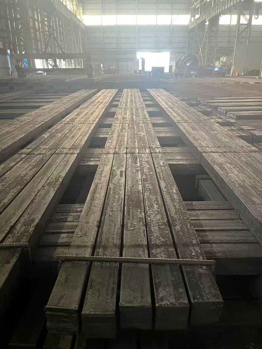 LvMelinda's tweet image. ZHENXIANG brand
hot rolled steel billets, hot rolled flat bar
Email: vip@nxbd.cn       WhatsApp: 008615932581627
#steel #construction #flatbar #steelbillets #buildingmaterial