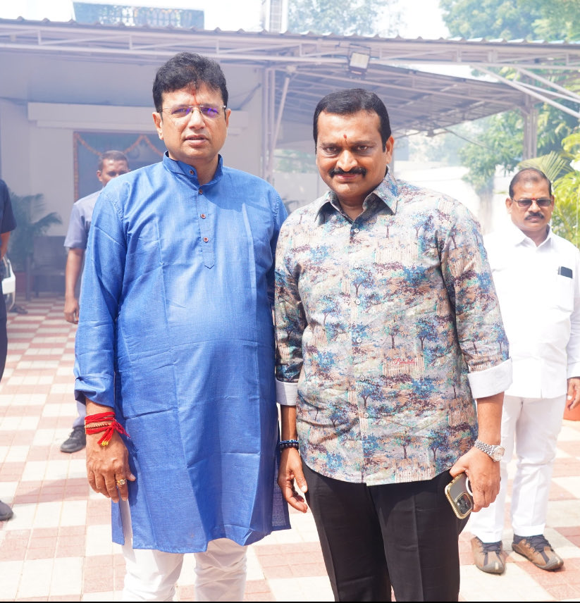 BANDLA GANESH. (@ganeshbandla) on Twitter photo Happy birthday to my dear dearest, honest, sweetest lovely brother <a href="/OffDSB/">Sridhar Babu Duddilla</a> Anna, long live with Good health & power and public service .💐❤️🎂 Happy birthday to my dear dearest, honest, sweetest lovely brother <a href="/OffDSB/">Sridhar Babu Duddilla</a> Anna, long live with Good health & power and public service .💐❤️🎂