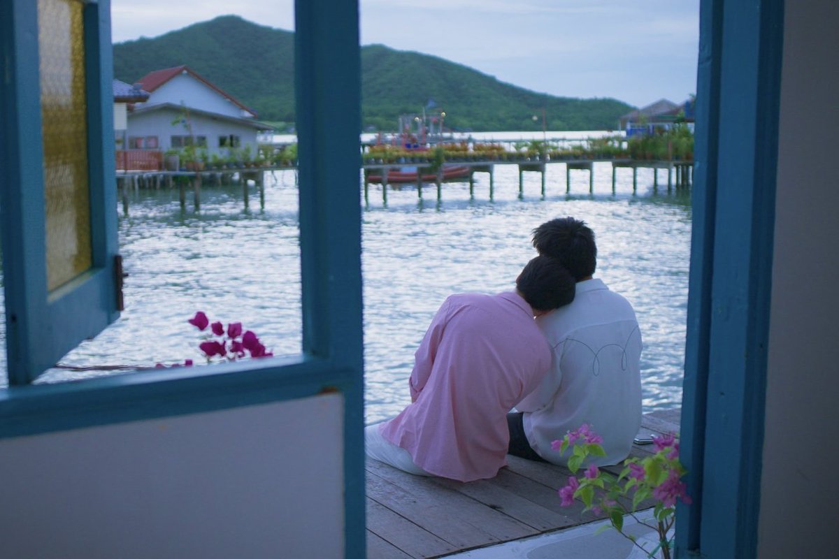 วันนี้ไม่มีถ่าย แม่ๆ เหงามั้ย
แต่น้องดาร์ไม่เหงานะ 😚

#ThatSummerSeries
#GMMTV