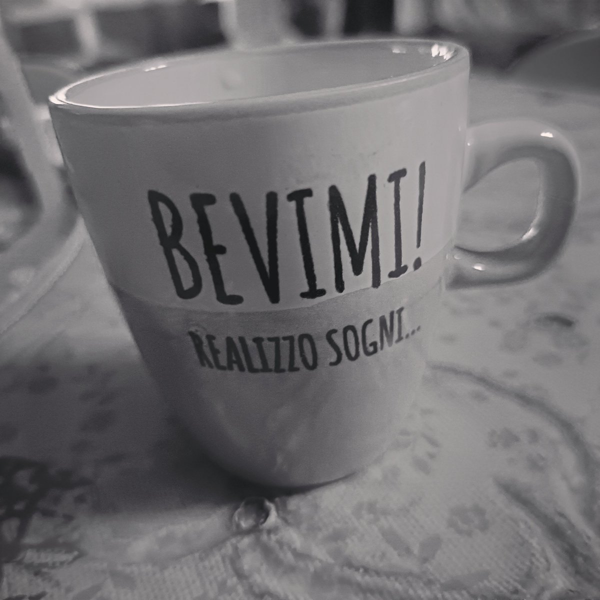 HimuraKwando's tweet image. I was making coffee when I suddenly noticed one of our mugs that had this written on it.

@Sogni_Protocol 
The #1 AI image generation platform powered by blockchain.

#SogniProtocol
#AIimages 
#Blockchain
#AIart