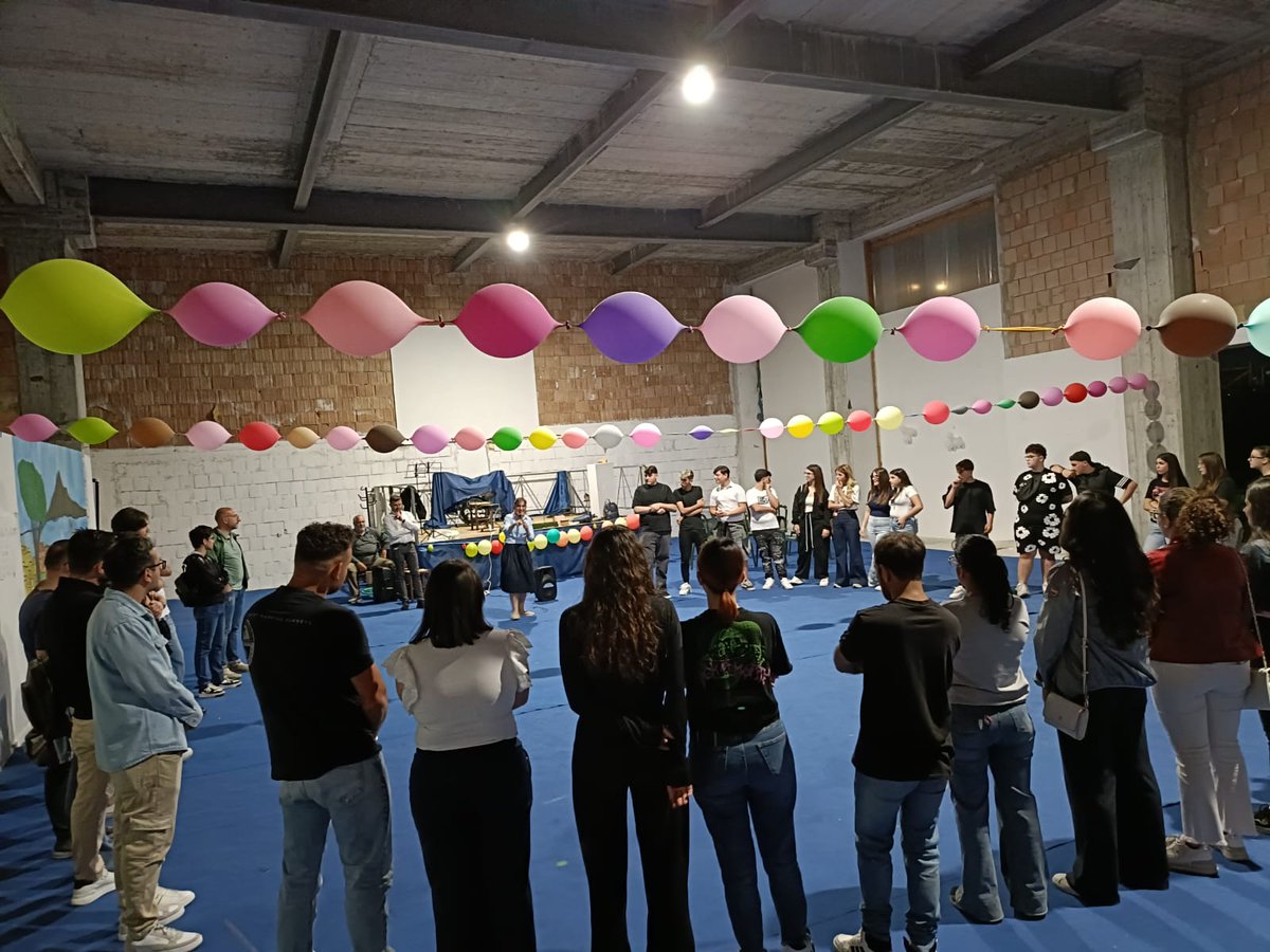 «Voi piangerete e gemerete, ma il mondo si rallegrerà» (Gv 16,20-23)

Non possiamo aspettarci accoglienza dal mondo, se testimoniamo in modo autentico il Vangelo. Signore, donaci la perseveranza della fede per tutta la vita

Buongiorno dall’assistente spirituale <a href="/donLuigi66/">Luigi Pellegrini</a>