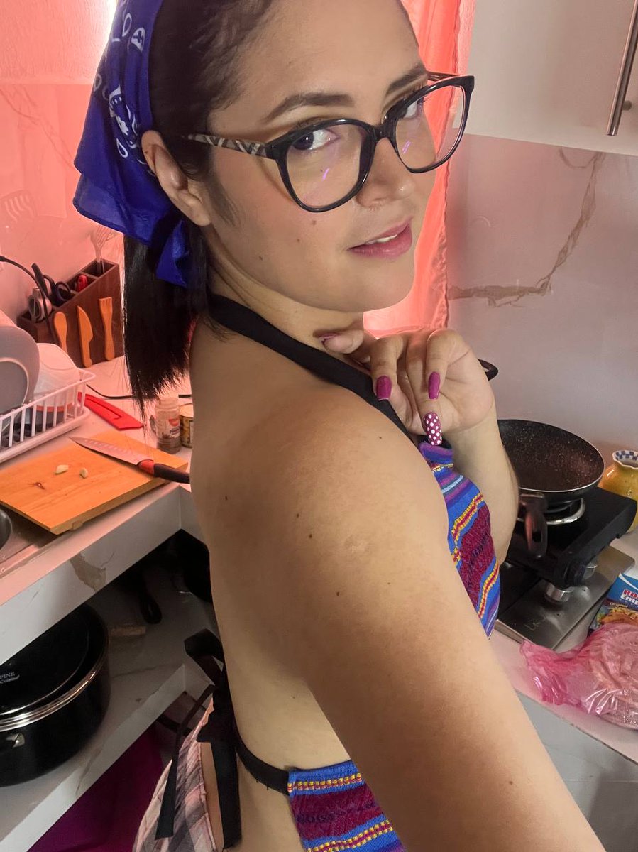 Susygo04's tweet photo. Cocinando con Susy #cocina #delicia #yummymummy https://t.co/NE8s3yoAKT