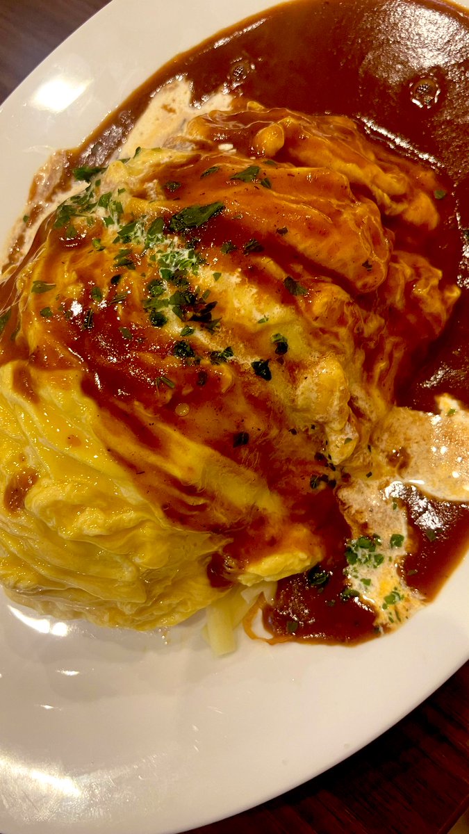 38samba38's tweet photo. 久しぶりにオムライス食べてるけど。
高田馬場のサンビスタ聖地DUOのオムライスとOGOカレー🍛食べてー https://t.co/SmJo8UUYaq