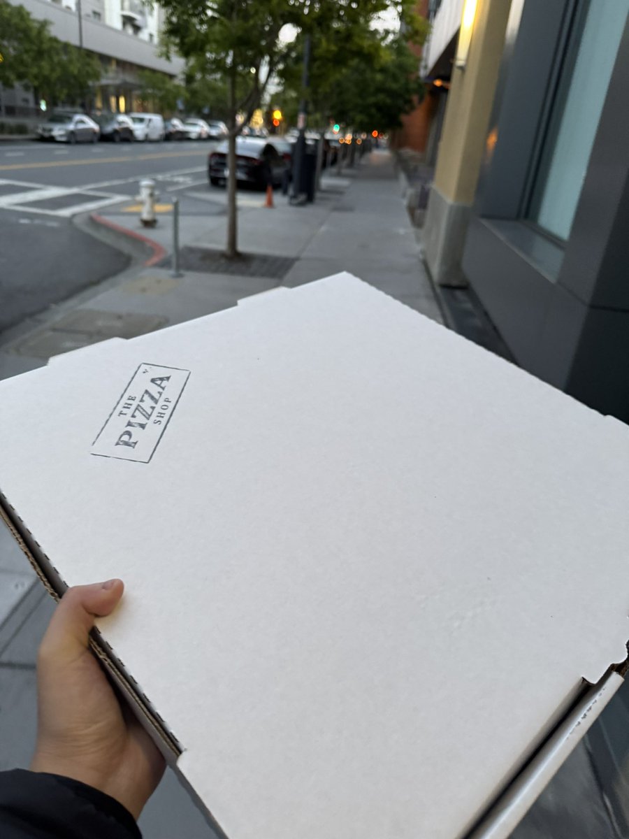 Amazing pizza, crazy SF $48 prices tho <a href="/supportingden/">Den</a> <a href="/Rippling/">Rippling</a>