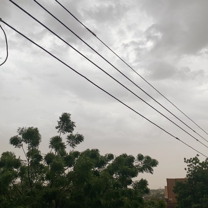 صور تقدر تشم ريحتها وتسمع صوتها وتحس بحنيتها ♥️♥️
اشتقت للصحافة وللسودان وللخريف