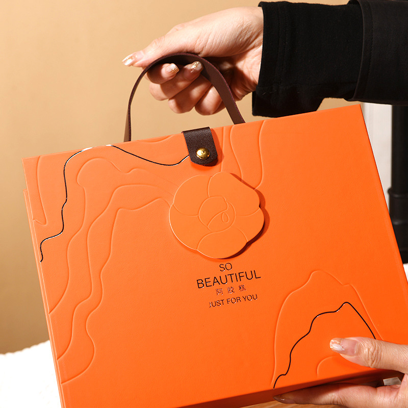 jialanpackage's tweet image. 💥High-end products, customized first choice Jialan Package 2025 new design leather portable embossed color printing three-dimensional flower flip gift box
✅Size: 35*22*10cm, 
🌐Official website: good-package.com
#luxurybox #luxuryboxes #luxurygiftbox #luxurygiftboxes