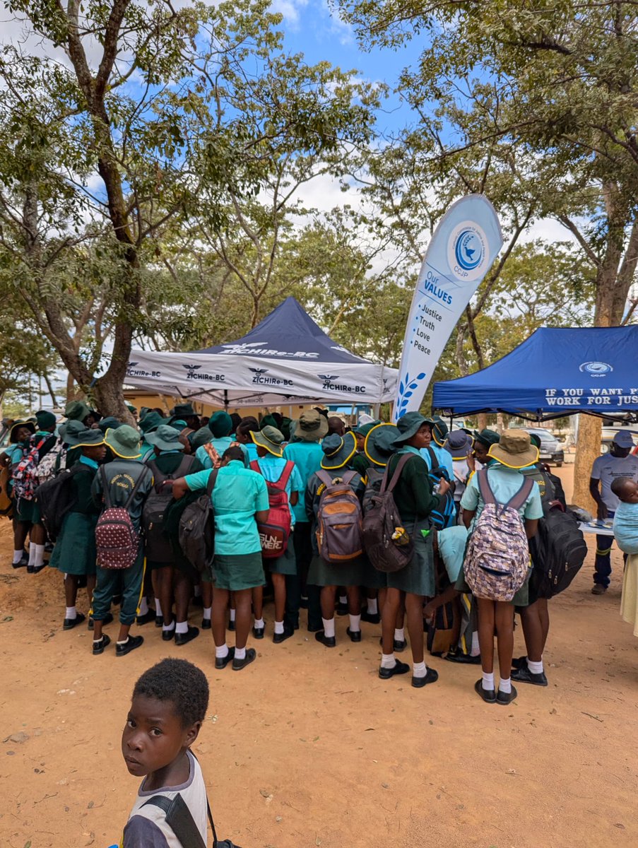 ZiCHIRe-BC at #MenstrualHygieneDay 2025 🌸🩸
We joined the Epworth provincial celebrations, educating young girls on menstrual health, breaking stigma, and promoting dignity.
Empowering her starts with knowledge.
#ZiCHIReBC #PeriodPositivity #EmpowerHer #YouthEngagement