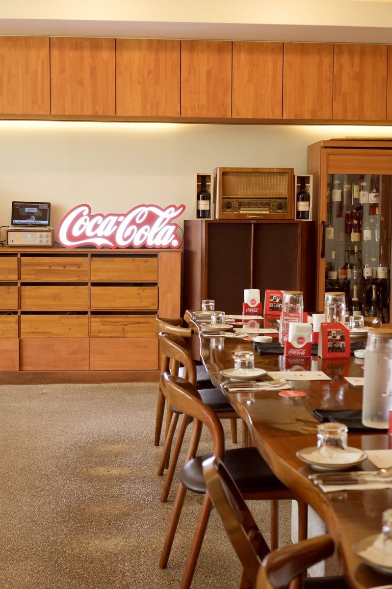 brsurvey's tweet image. [레드리본 위크 현장스케치] 03. 디핀옥수
코카-콜라와 풍성한 미식 경험을 즐길 수 있는 특별한 미식 행사인 레드리본 위크가 5월 29일 목요일 점심과 저녁, &amp;lt;디핀옥수&amp;gt;에서 열렸습니다. 행사 현장을 블루리본이 생생히 전달 드립니다.
bluer.co.kr/magazine/531