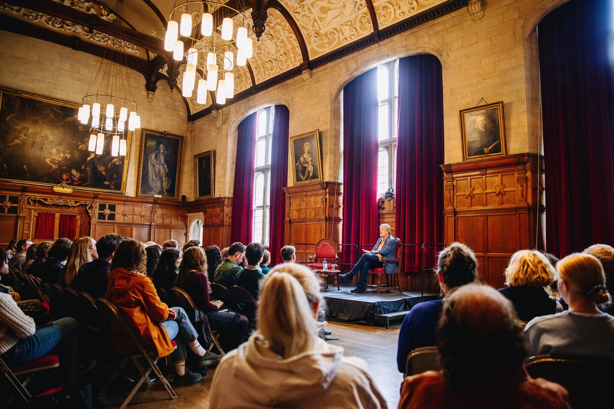 What an unforgettable afternoon with Sir Stephen Fry! Thank you to everyone who joined us. Stay tuned for more epic writing-related events!

Photos by Lucy Judson.

#oxford #oxfordwritershouse #stephenfry #writerscommunity