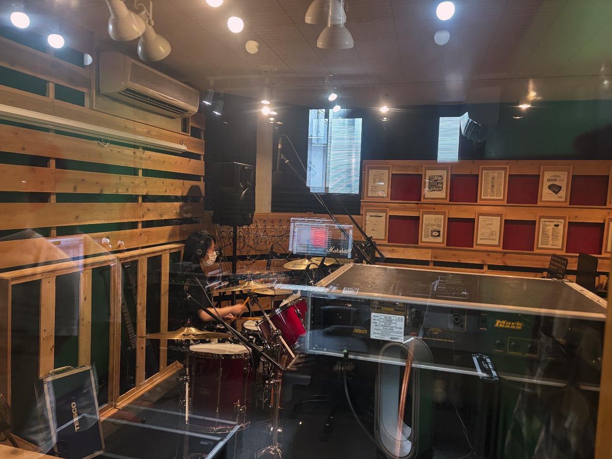 dotOperation's tweet photo. 『こすもえらしぃ』REC.
"ドラム録音のみ"で、ご利用頂きました✨
あまり癖があってもアレなんでSM57で🔴

みなさんDTMを使いこなしてるのでドラムのみ、ボーカルのみ、なんてパターンも増えてます✨
そういった方も大歓迎です👍
ご利用ありがとうございました！

#dotoperation #ドットオペレーション https://t.co/ICUyPEOFtI