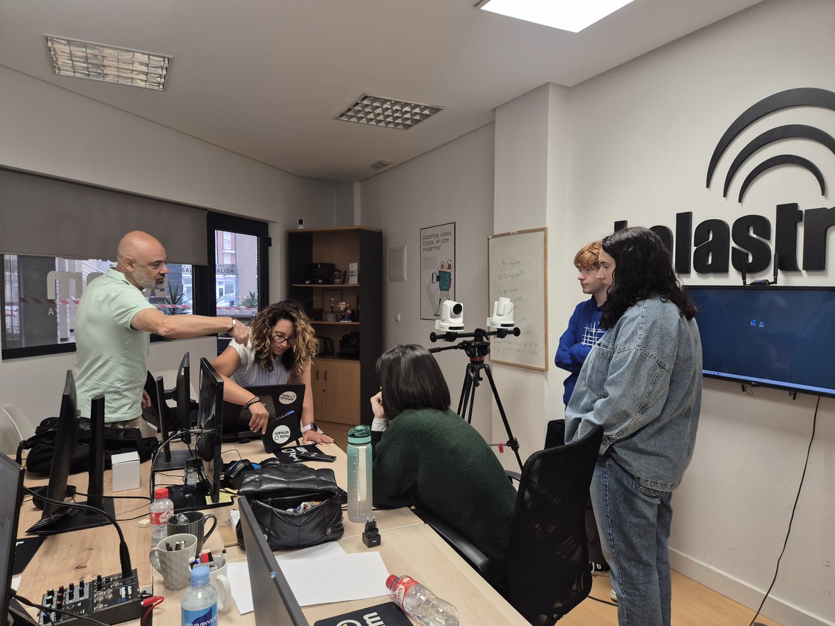 💻📹¡Mañana de formación en #streaming en la oficina!