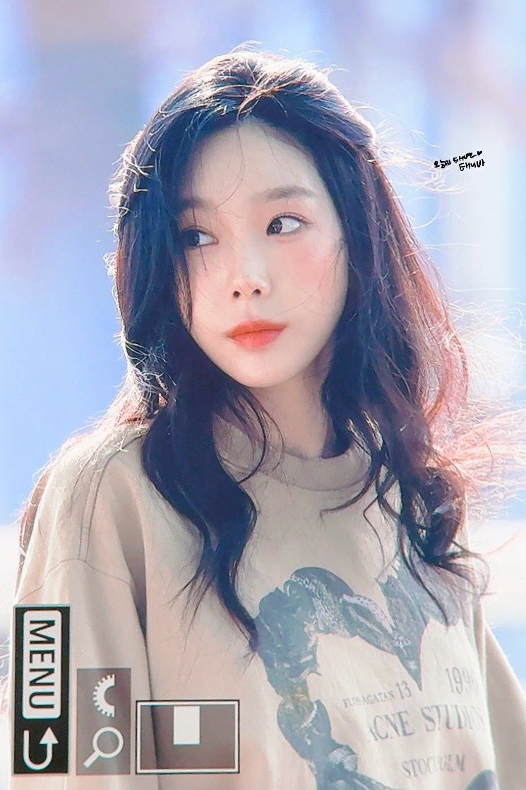 TaeNy_Bar's tweet image. 250530 태연 출국🥹🥹🥹
#태연 #TAEYEON